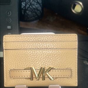 NWT Michael Kors Camel “Reed” Card Holder with Gold Logo